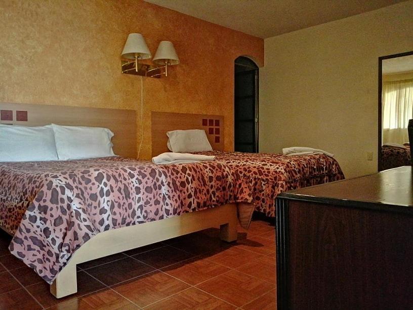 Hotel Real Doxey Tlaxcoapan Eksteriør billede